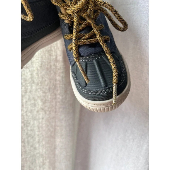 oshkosh b'gosh Duck Boots Navy Tan Size 6 Toddler - Picture 12 of 12